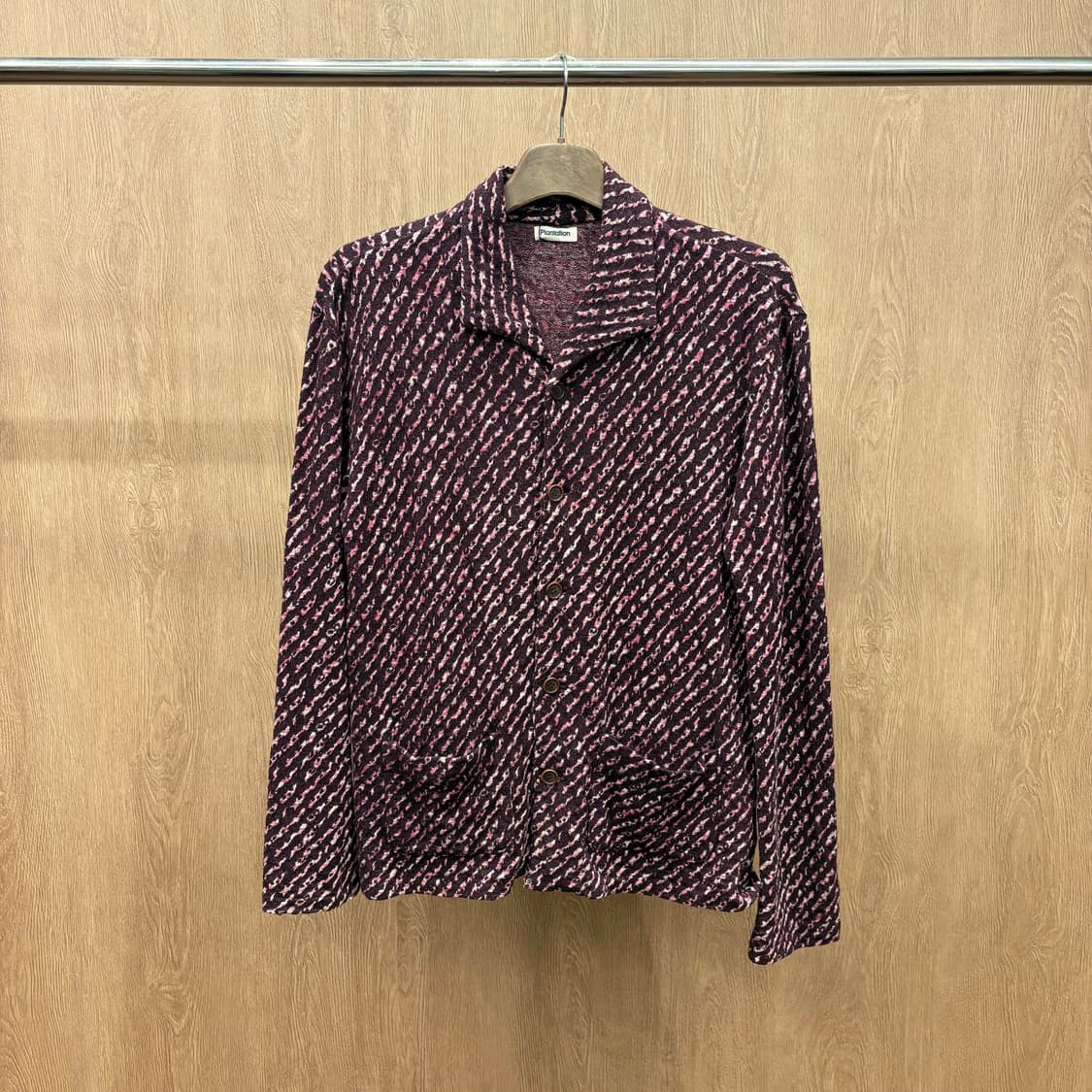 이세이미야케 플랜테이션 울 블렌드 니트 자켓 사선 패턴 디테일 버건디 상품이미지2