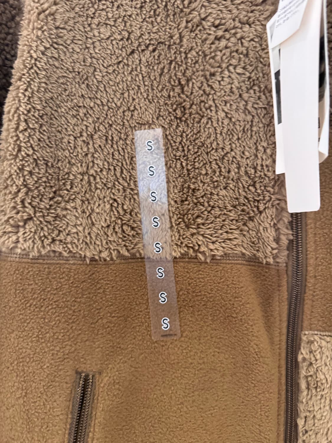 유니클로 엔지니어드가먼츠 후리스 베이지 S  상품이미지3