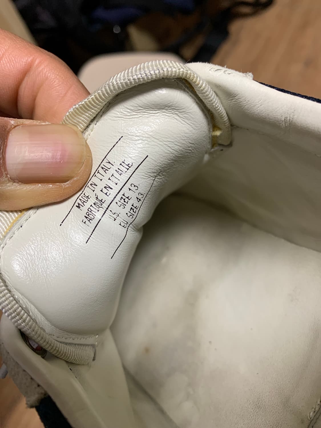 톰브라운 네이비 스니커즈 상품이미지4