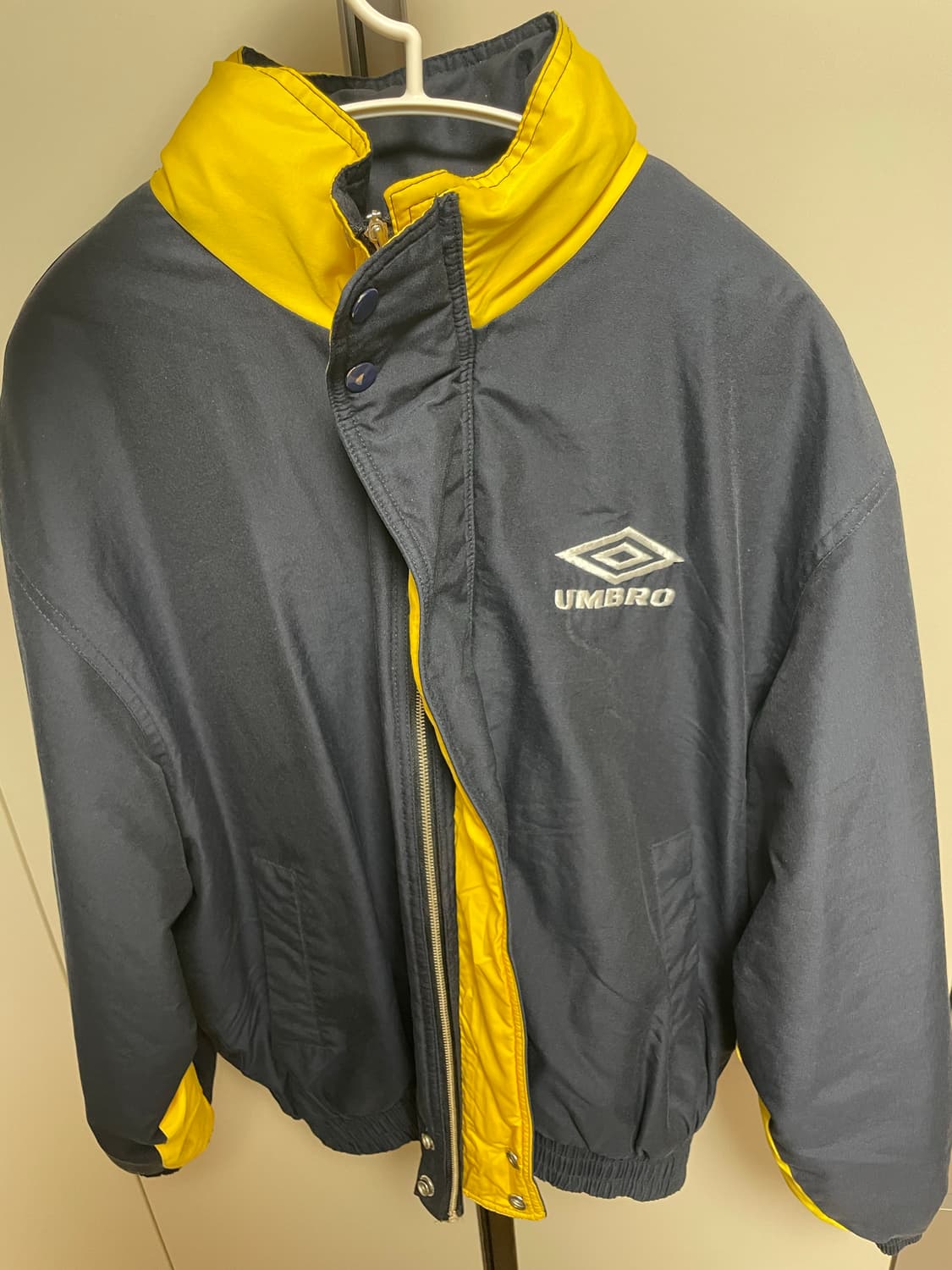 엄브로 바람막이 상품이미지1