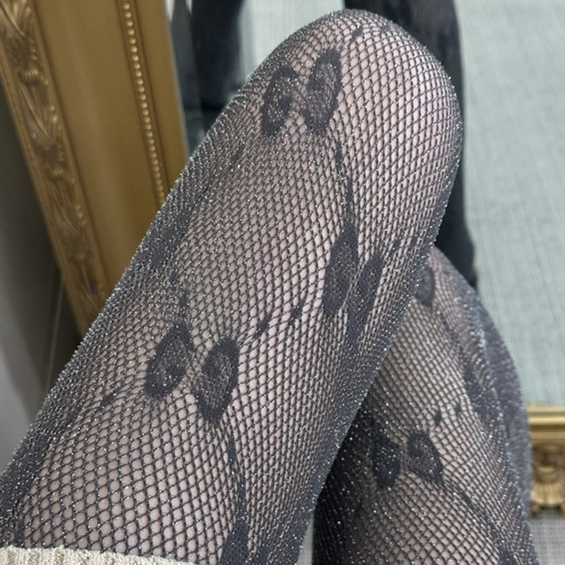 새상품 구찌 스타킹 GG 로고 타이트 스타킹 그레이 & 실버 컬러 상품이미지6