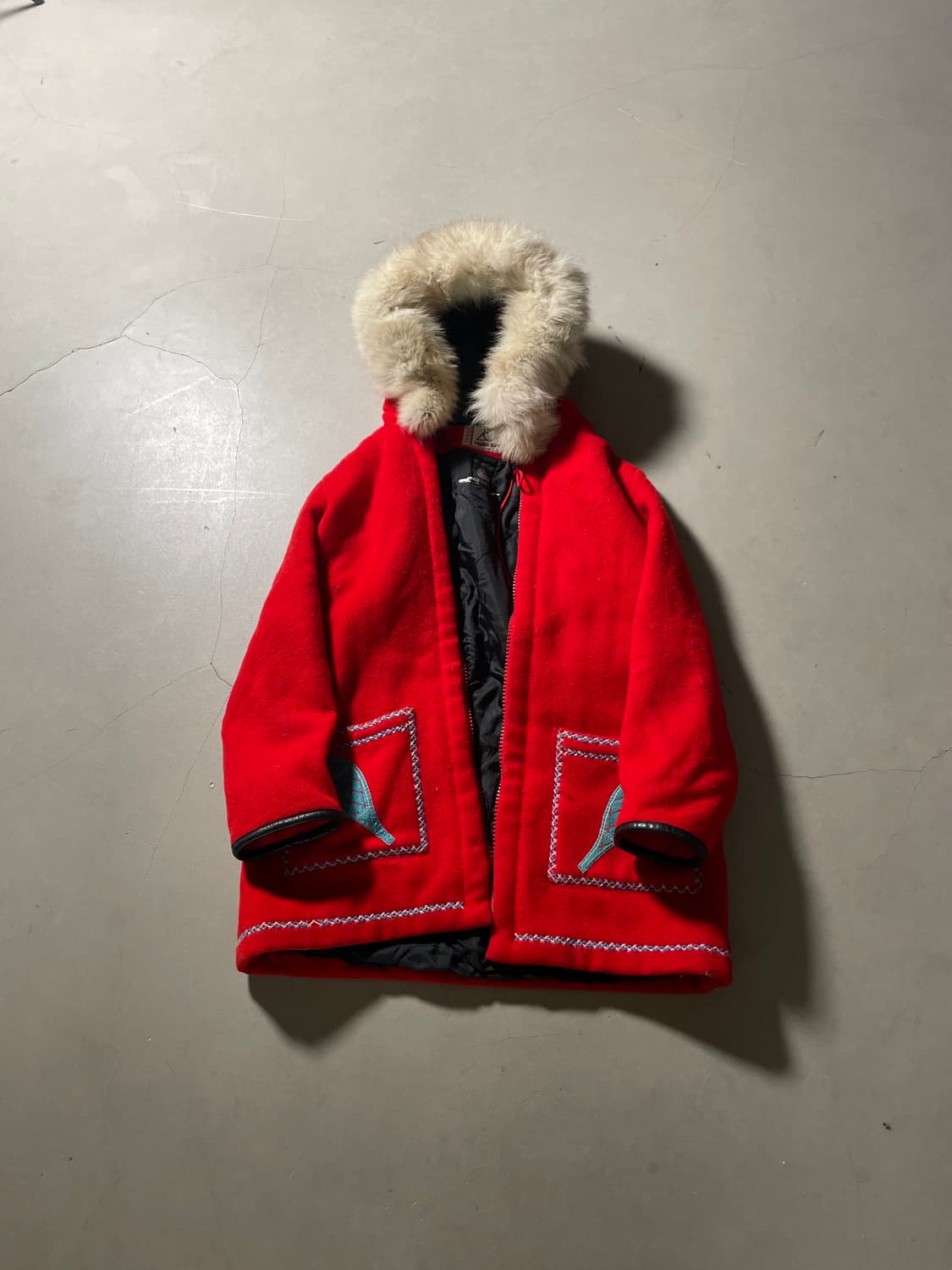 80‘s JAMES BAY  Inuit Embroidered coat 상품이미지2