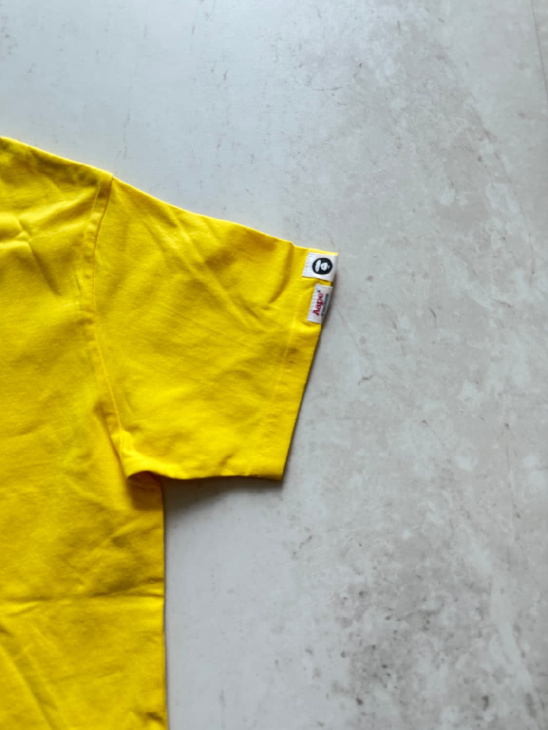 베이프 옐로우 하트그래픽 티셔츠 상품이미지4