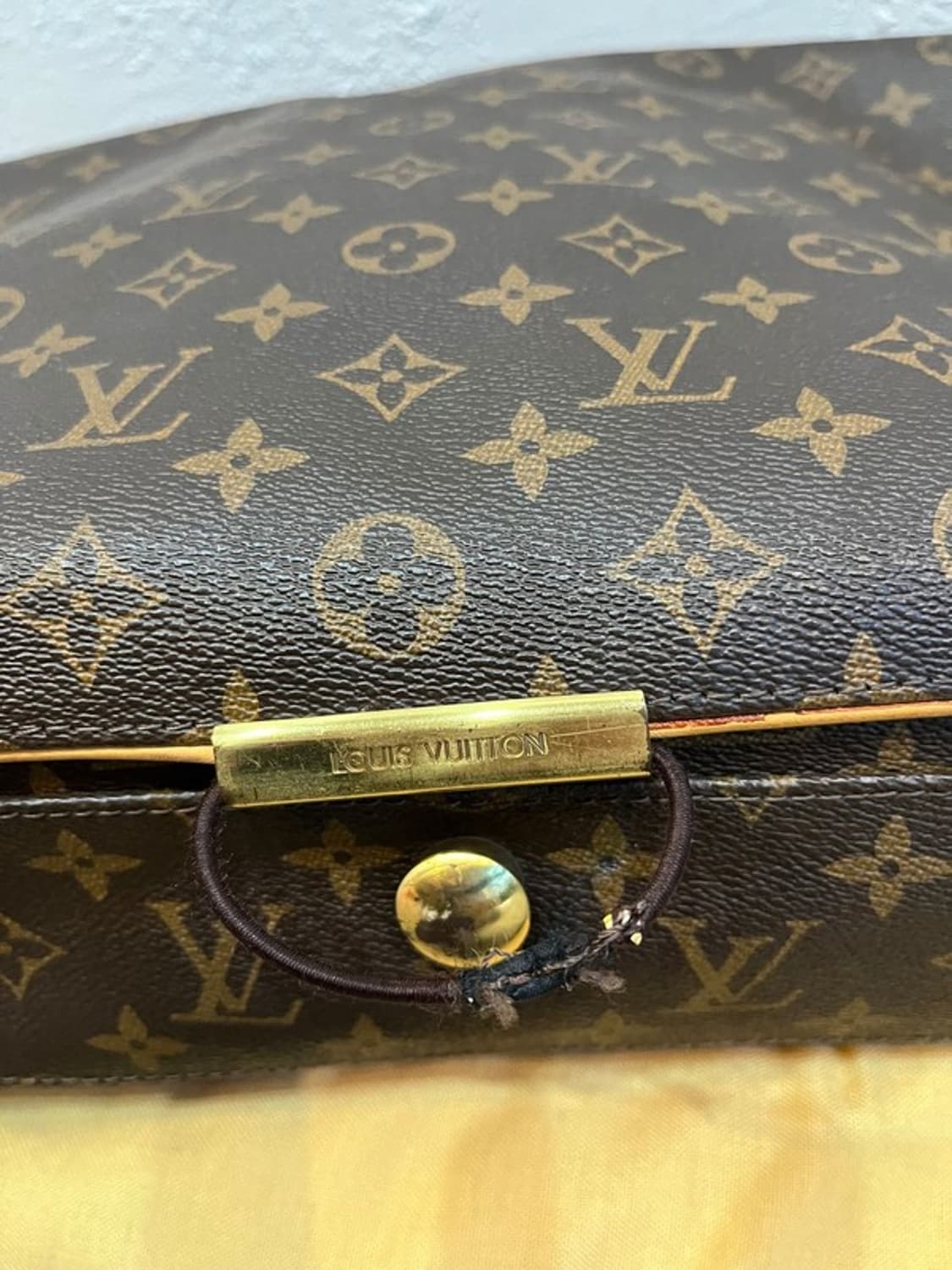 루이비통 아베스 레더 크로스백 상품이미지3