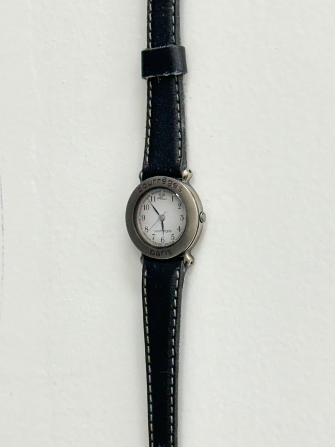 courreges / 꾸레쥬 앤틱 실버 레터링 베젤 시계 상품이미지6