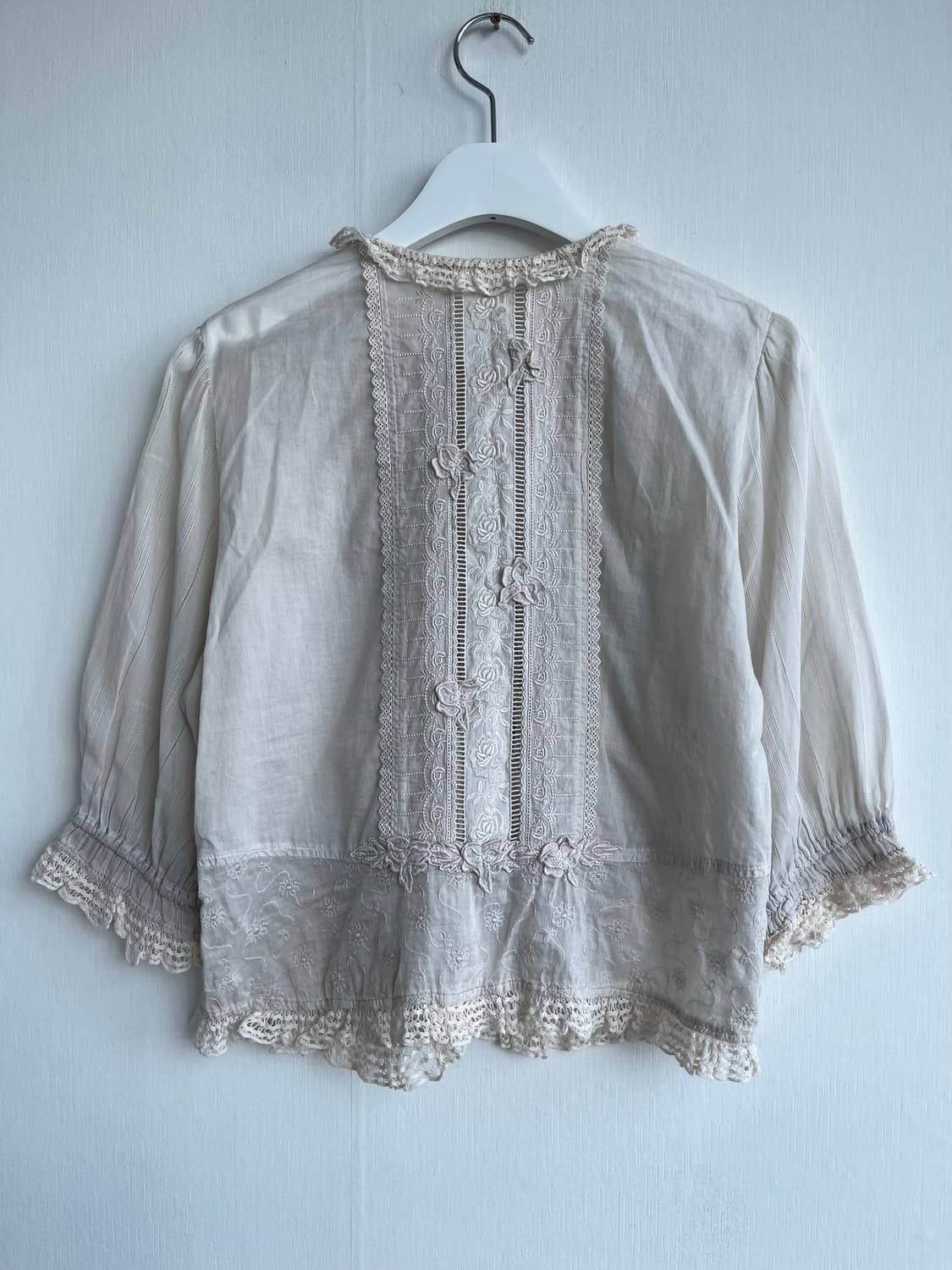 SALE) 베이지 레이스 포켓 블라우스 상품이미지5