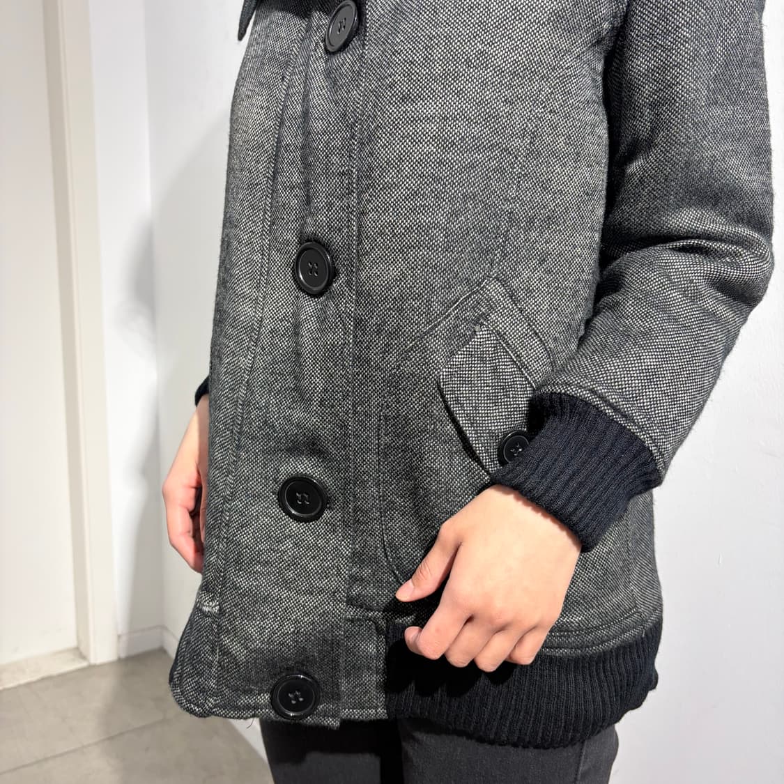 HEAT COIL 버튼 하이넥 자켓 상품이미지3