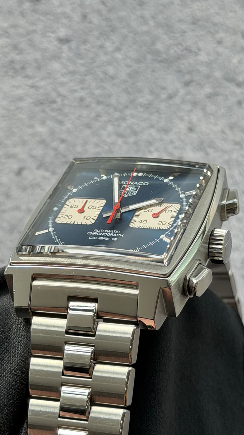 태그호이어 모나코 청판 CAW2111 시계 판매합니다. 상품이미지3