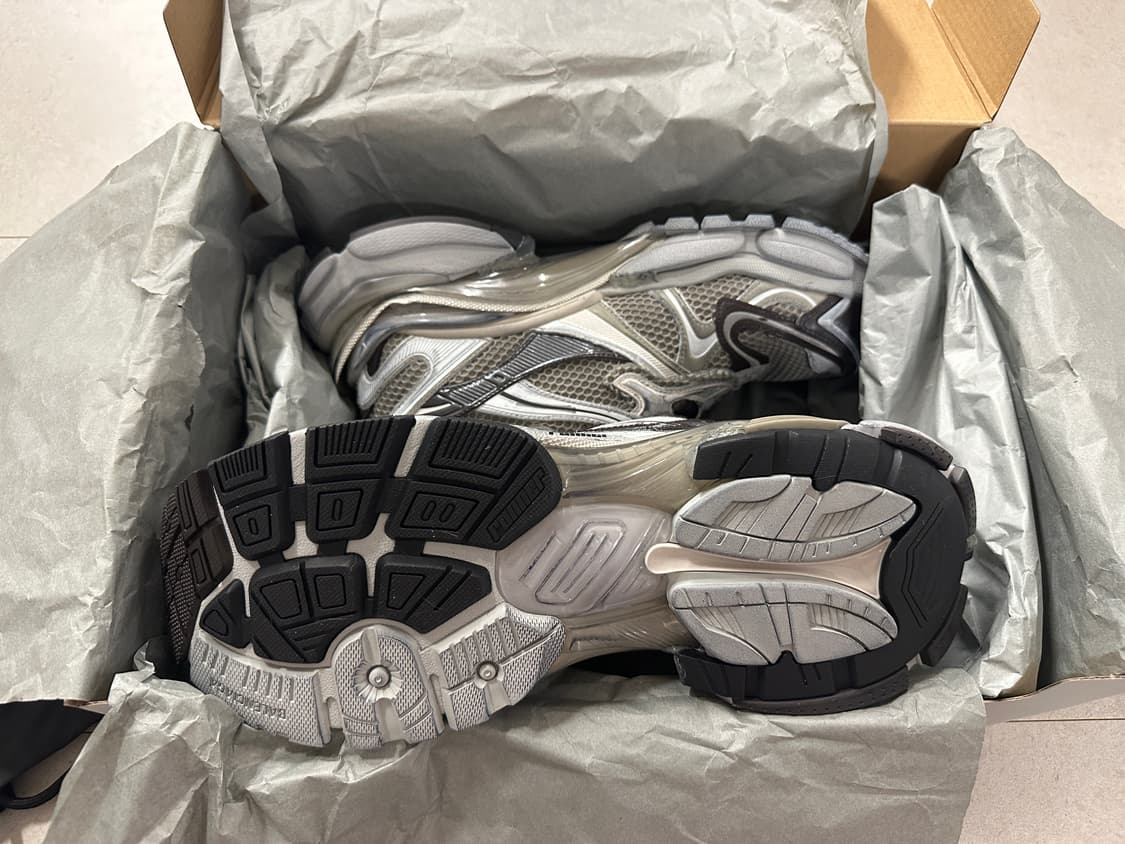 balenciaga runner 2.0 beige/brown 상품이미지4