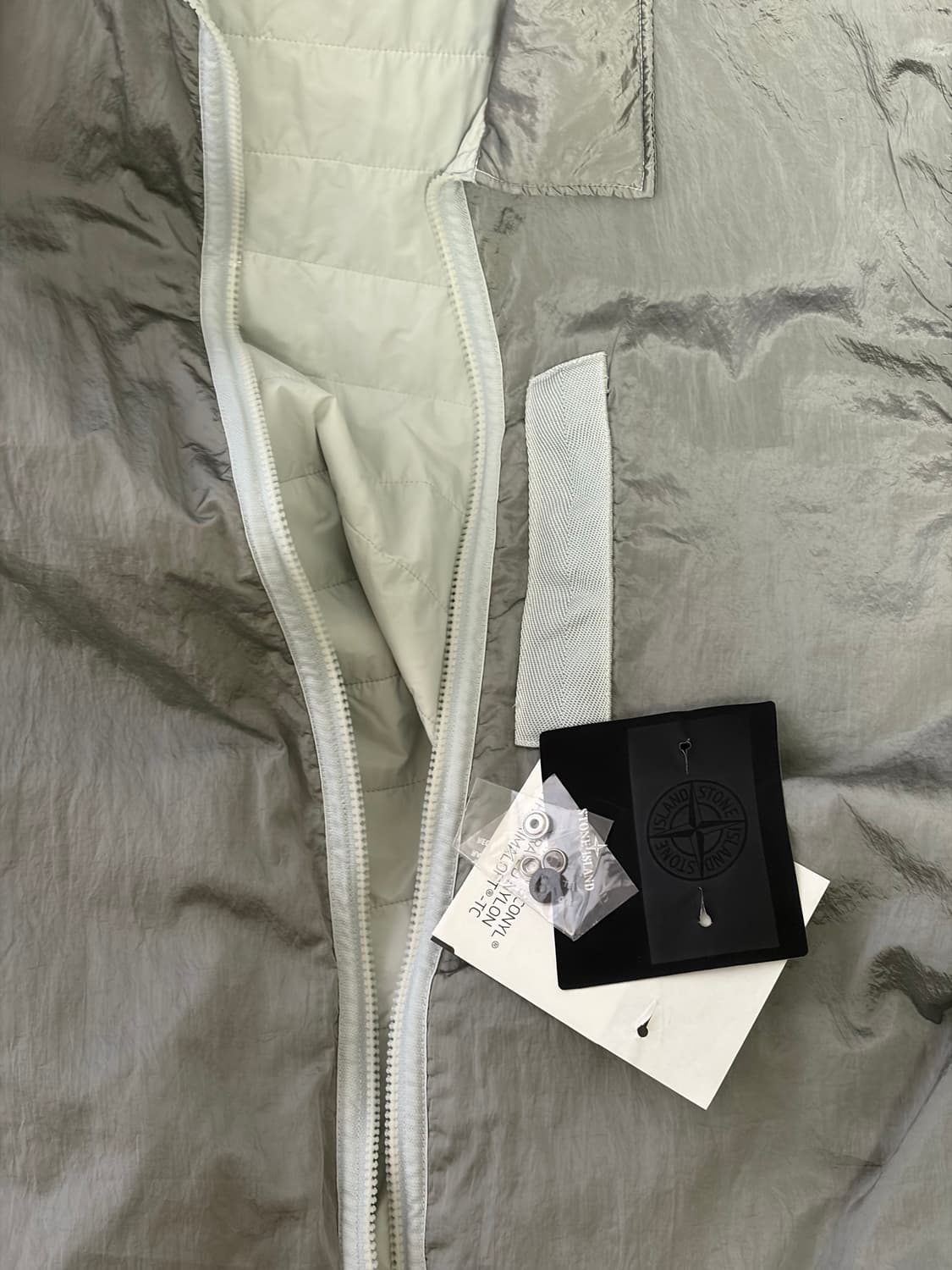 스톤아일랜드 나일론 메탈 에코닐 프리마로프트 자켓 판매 합니다 상품이미지5