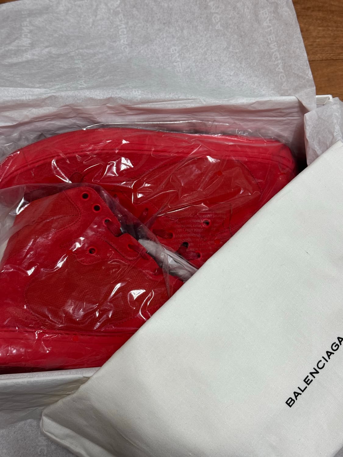 발렌시아가 16SS 모노크롬 레드옥토버 누벅 하이탑 42 상품이미지5