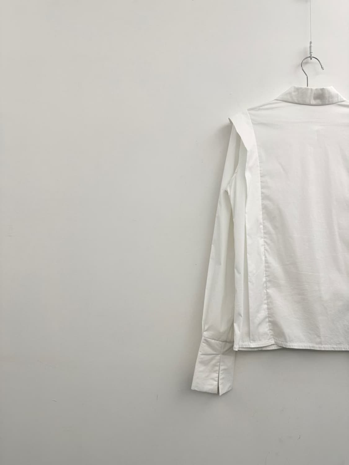 3D triangle tuck shirt / white 상품이미지3