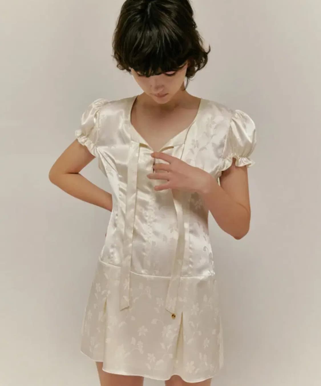 오버듀플레어 자카드 원피스 상품이미지2