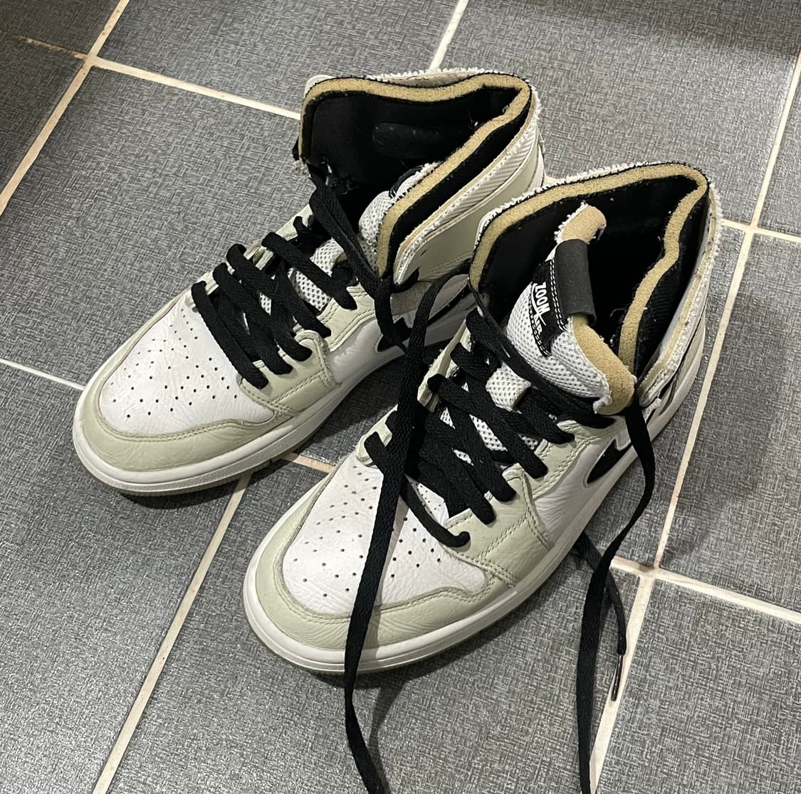 나이키 조던1 줌 에어 컴포크 라이트본 250 상품이미지2