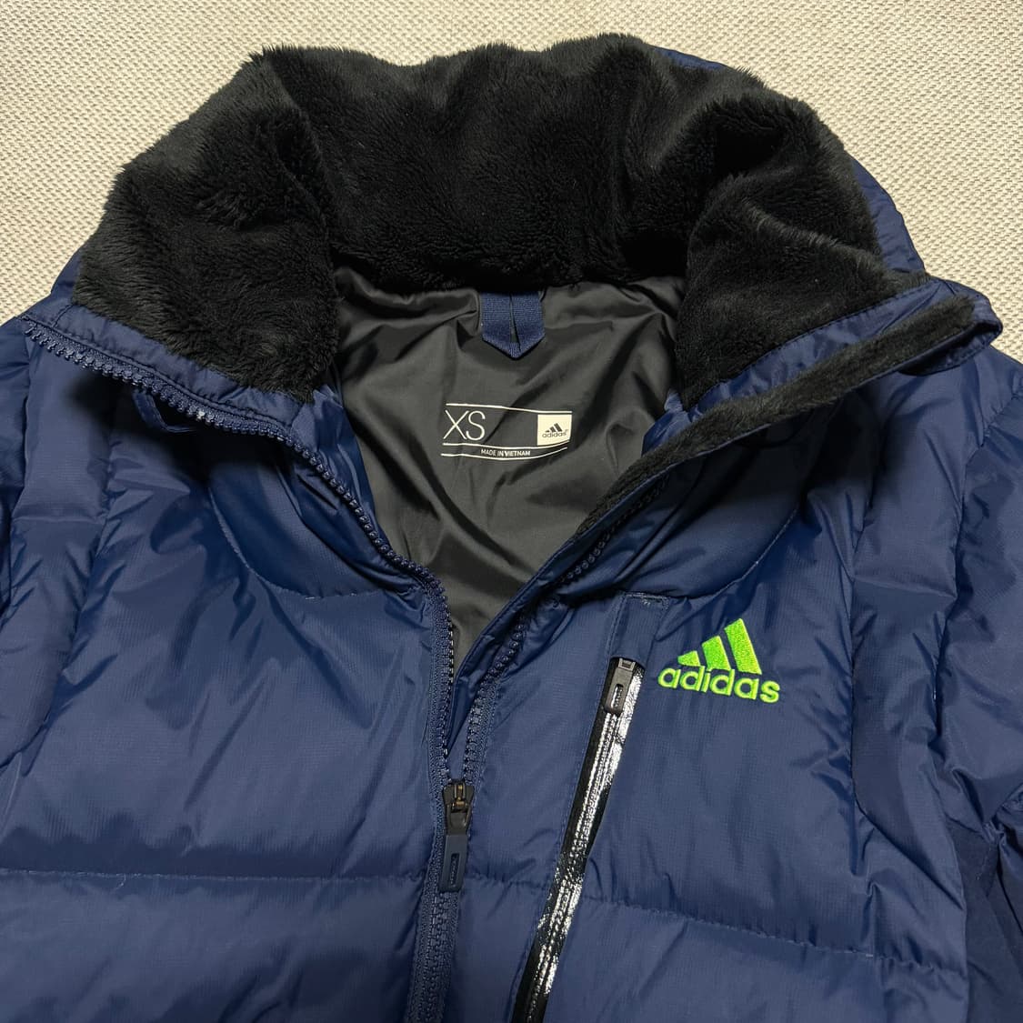 아디다스 다운 패딩 자켓 상품이미지2