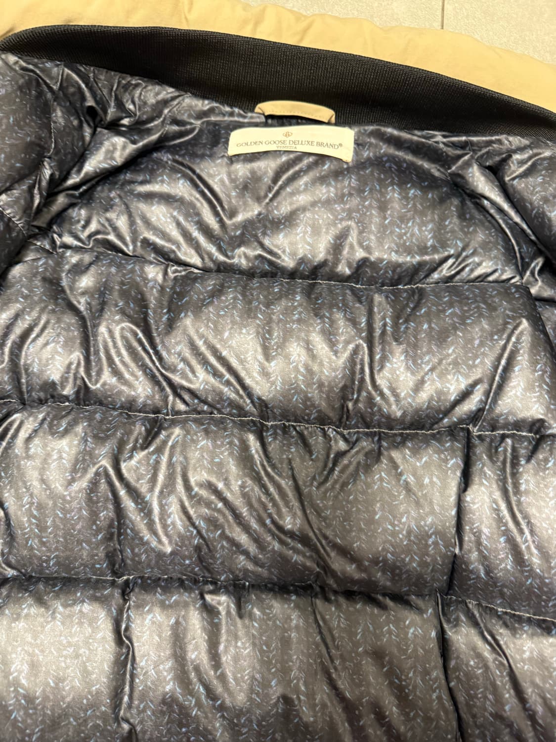 골든구스다운자켓 xs 상품이미지8