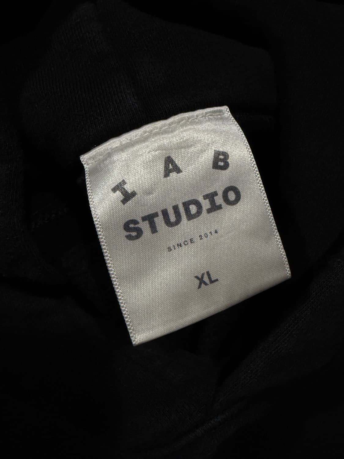 IAB Studio 아이앱 스튜디오 후드티 상품이미지3