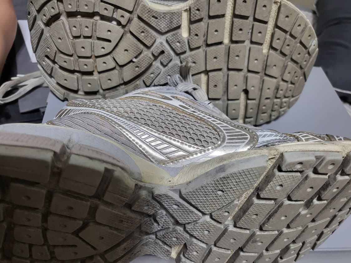 발렌시아가 3XL 에그쉘 상품이미지6