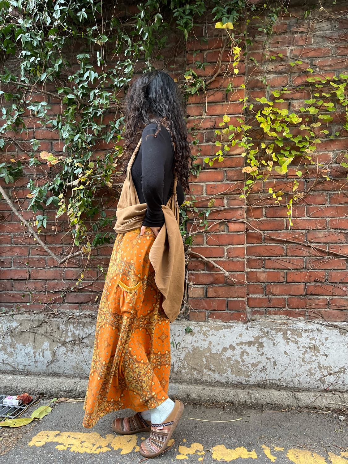 Titicaca 히피무드 벨벳 롱스커트 상품이미지3