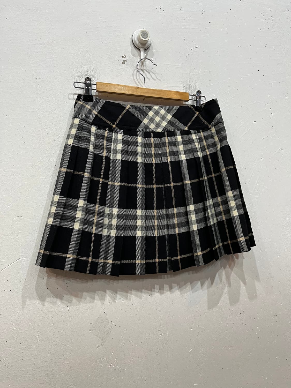 버버리 로우라이즈 퓨어울 랩스커트 치마 Made in JAPAN 상품이미지3