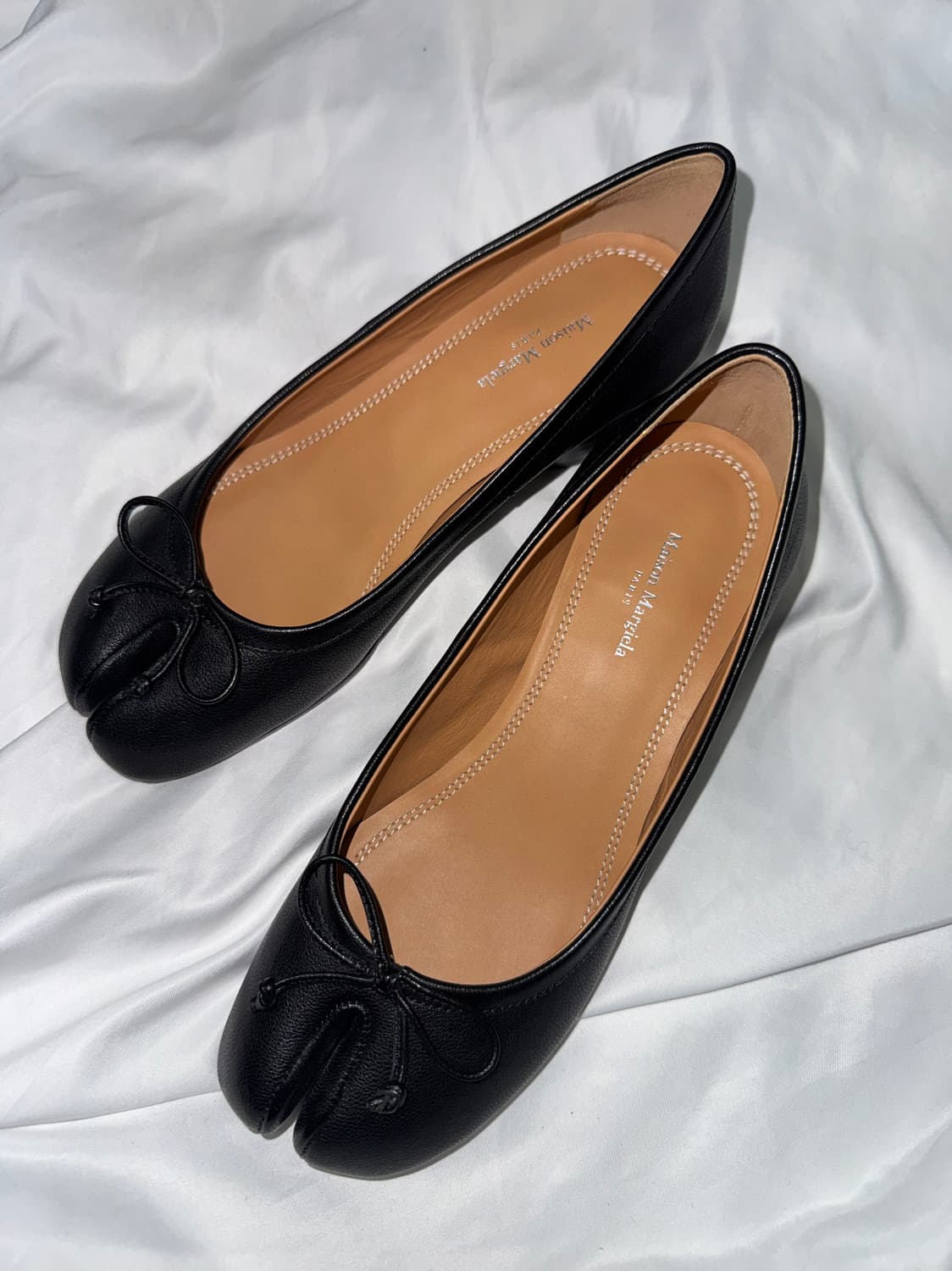 마르지엘라 발레리나 타비 펌프스 상품이미지2