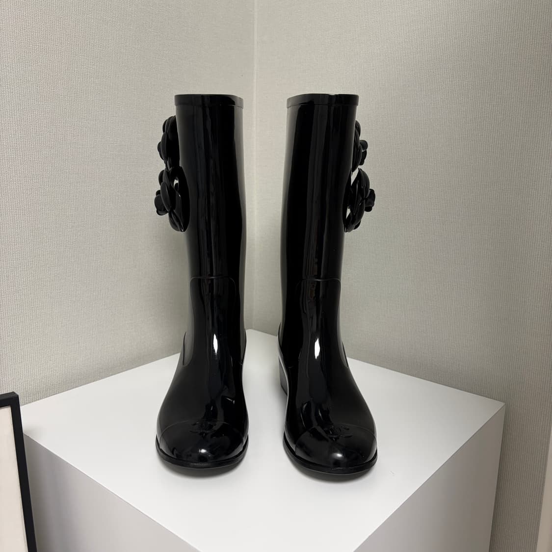 샤넬 까멜리아 레인부츠 37 상품이미지3