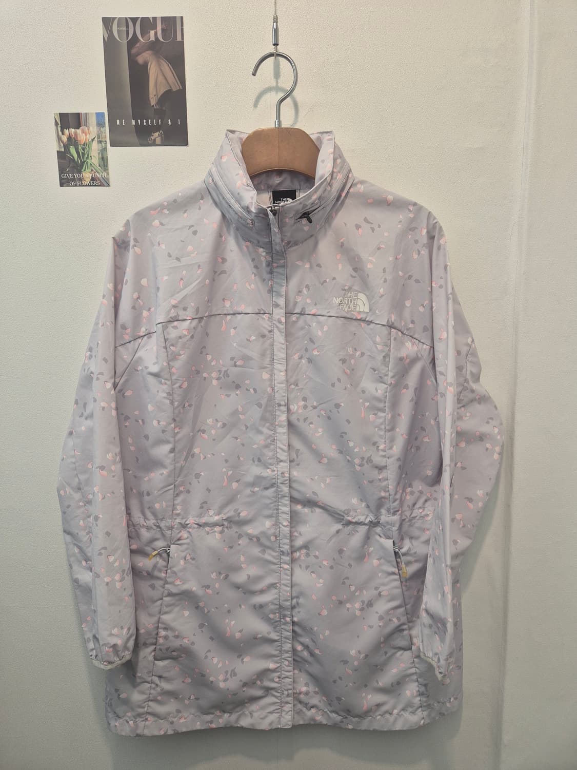 노스페이스 여성 바람막이 L(95) 
사이즈 상품이미지1