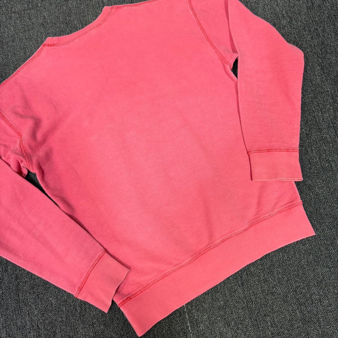 JW앤더슨 로고 맨투맨  상품이미지7