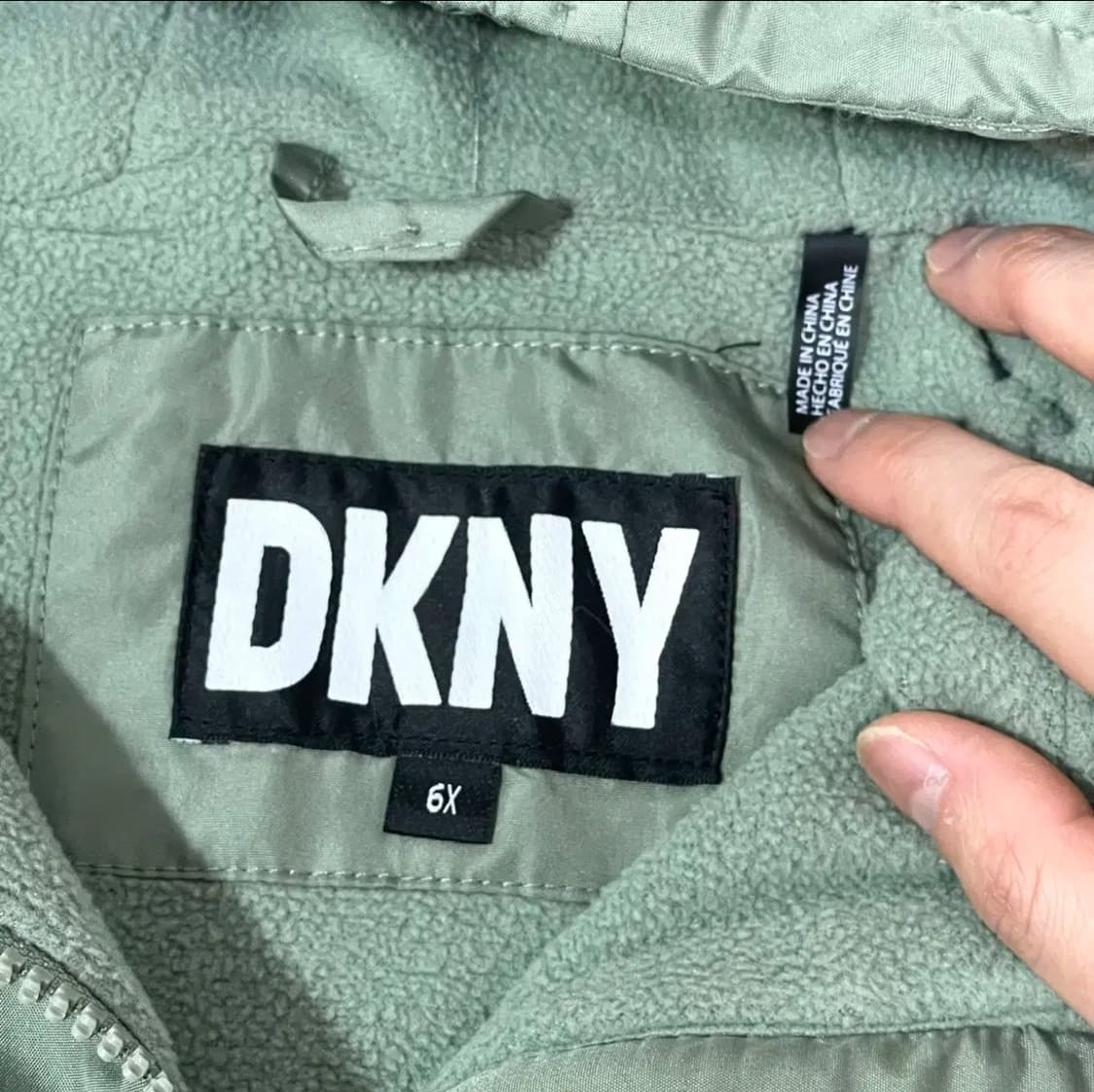 DKNY 아동 후드 카키 바람막이 점퍼 6X 상품이미지4