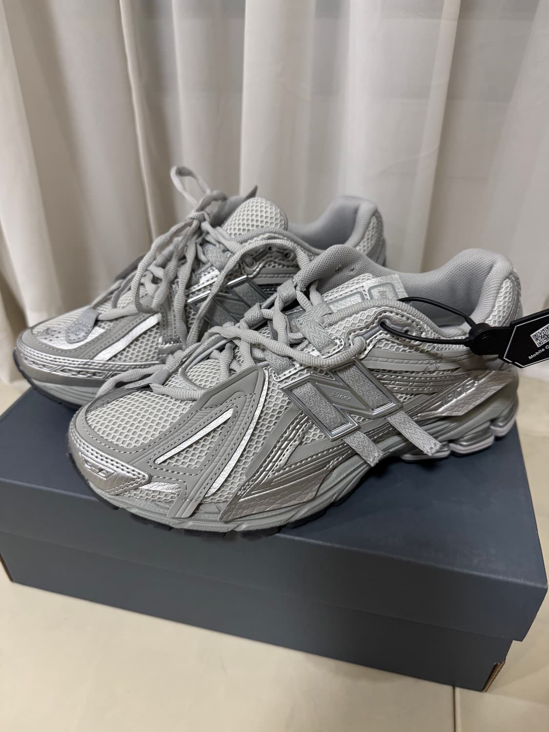 뉴발란스 1906A 새상품 225 사이즈 상품이미지1