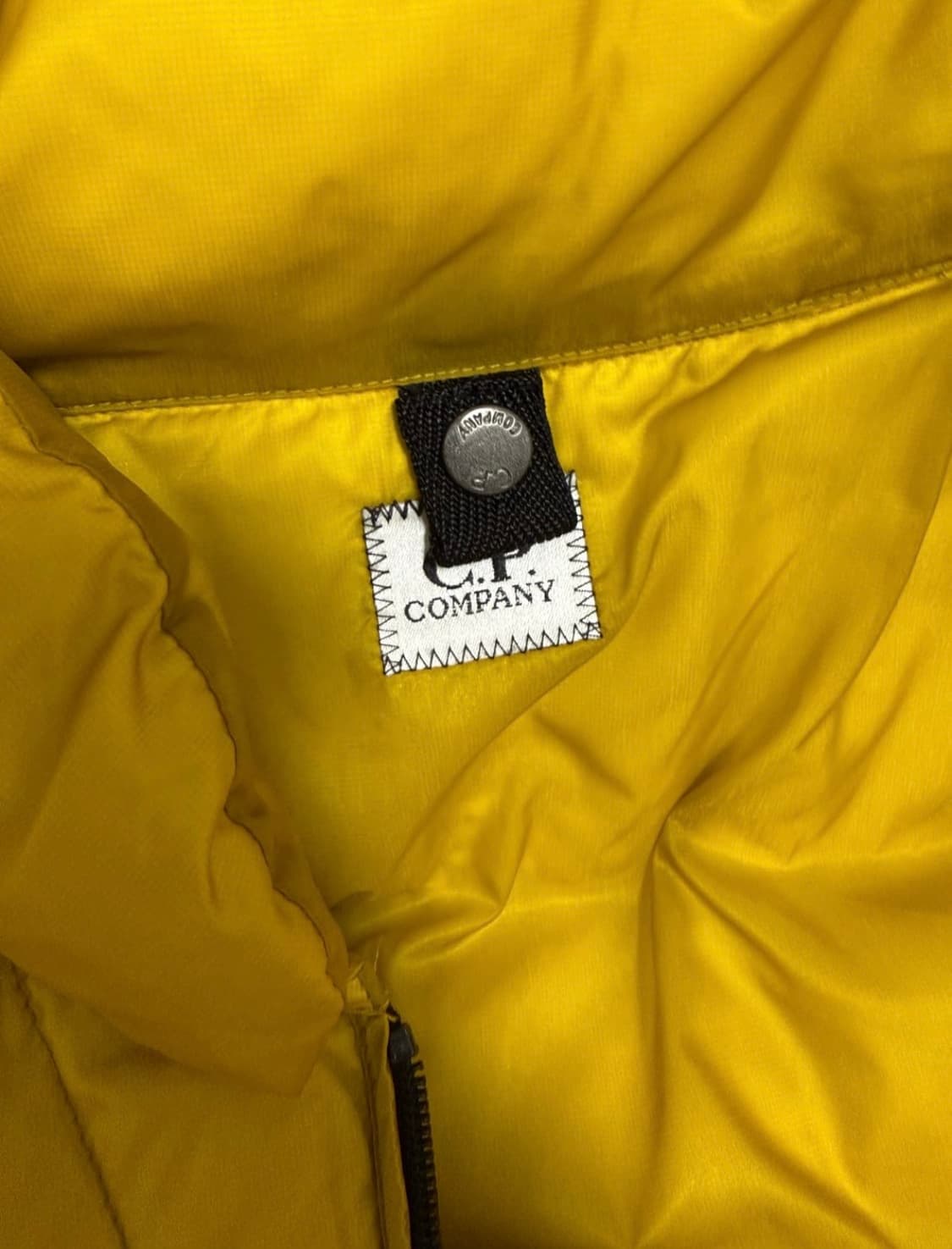 CP컴퍼니 경량 패딩 상품이미지3