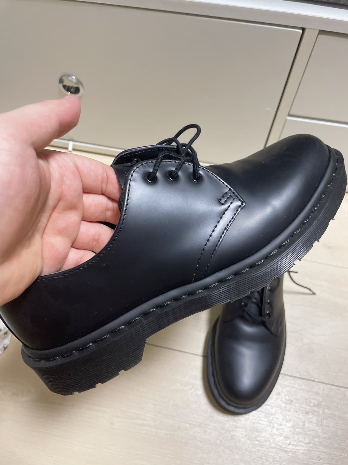 닥터마틴 1461 3홀 모노 블랙 새상품 250 사이즈 상품이미지8