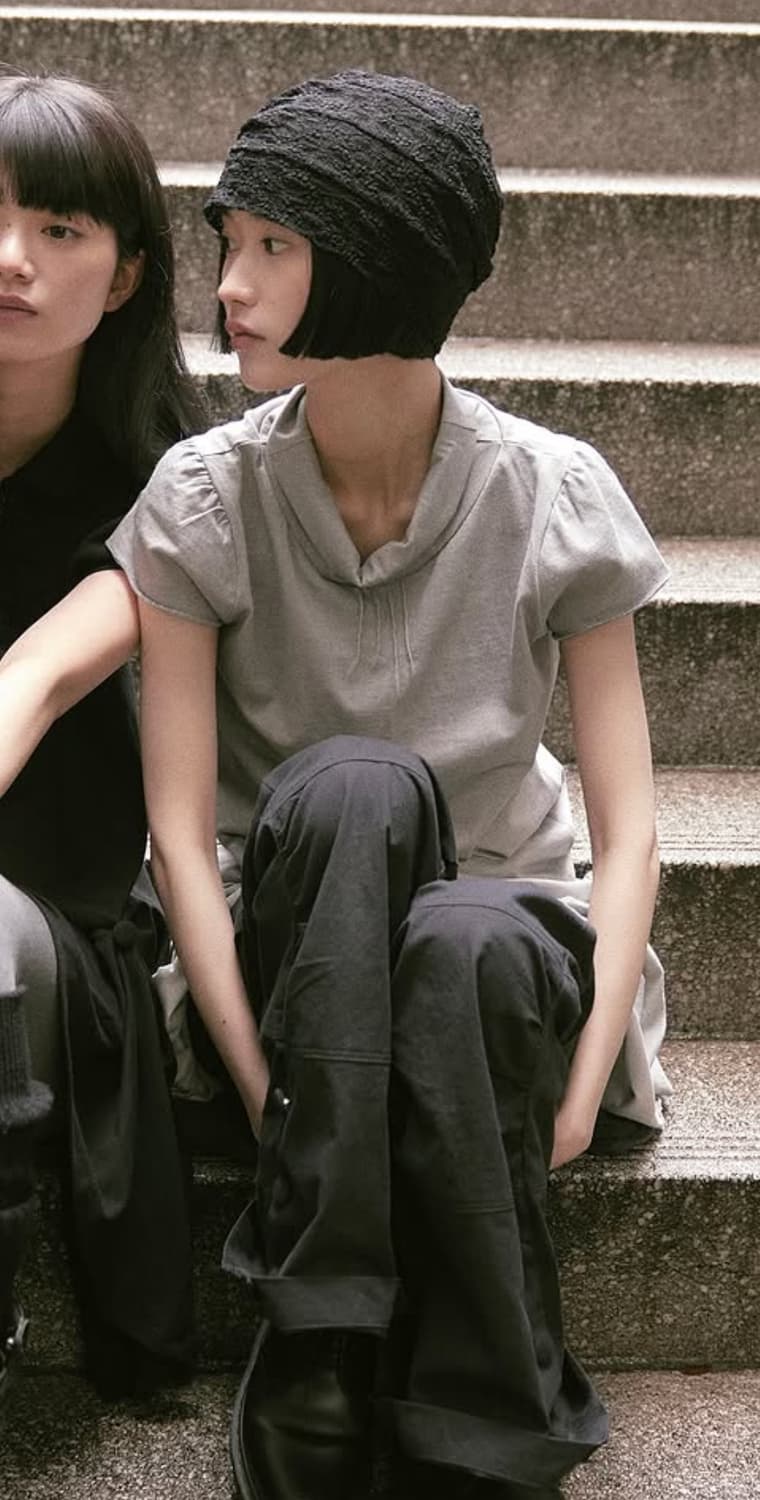 buttony half neck pintuck short sleeve 상품이미지1