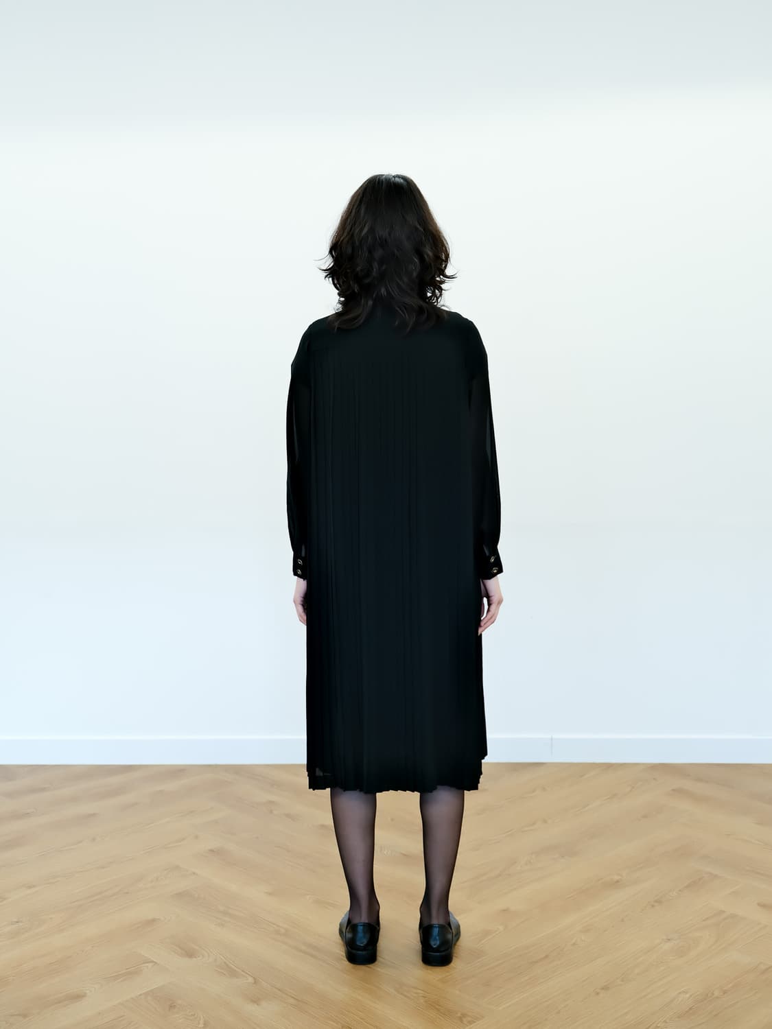 블랙 플리츠 미디 원피스 90  상품이미지4