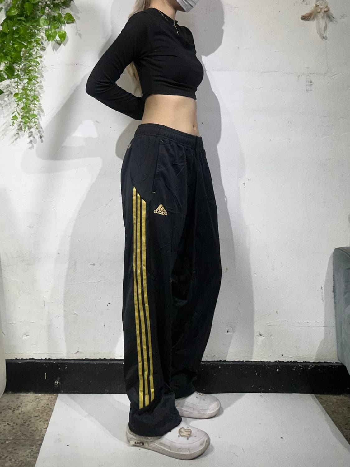 아디다스 블랙 골드 삼선 와이드 팬츠 L 상품이미지1