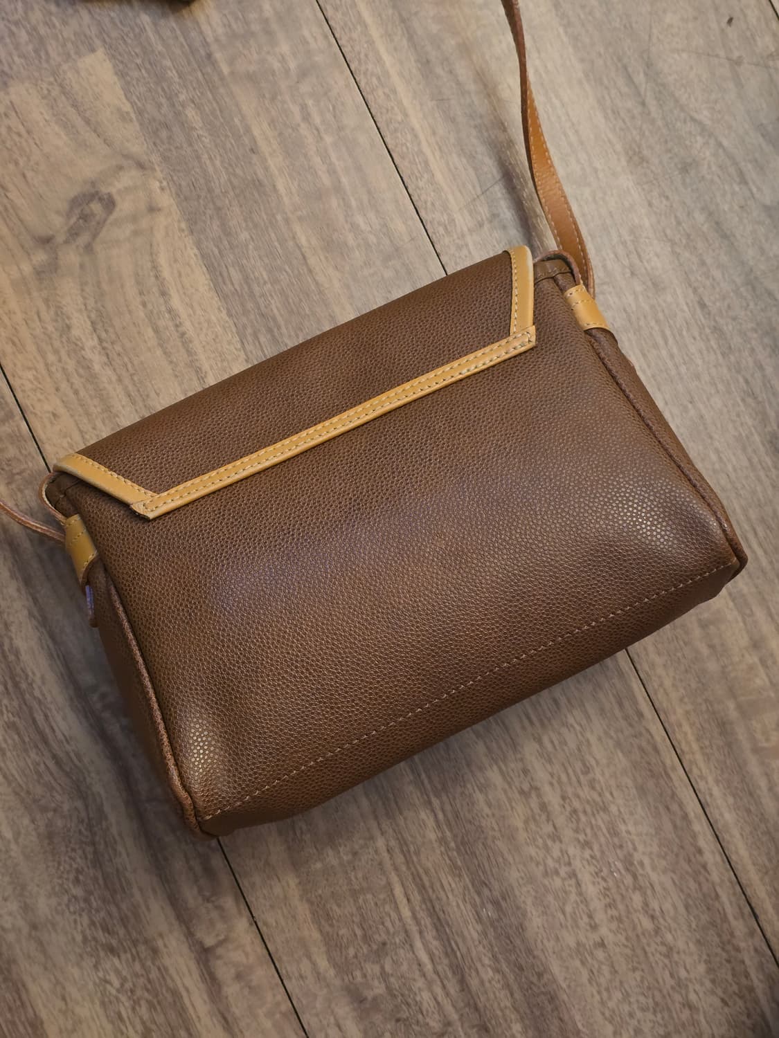 Courreges 꾸레쥬 빈티지 레더 크로스백 상품이미지5