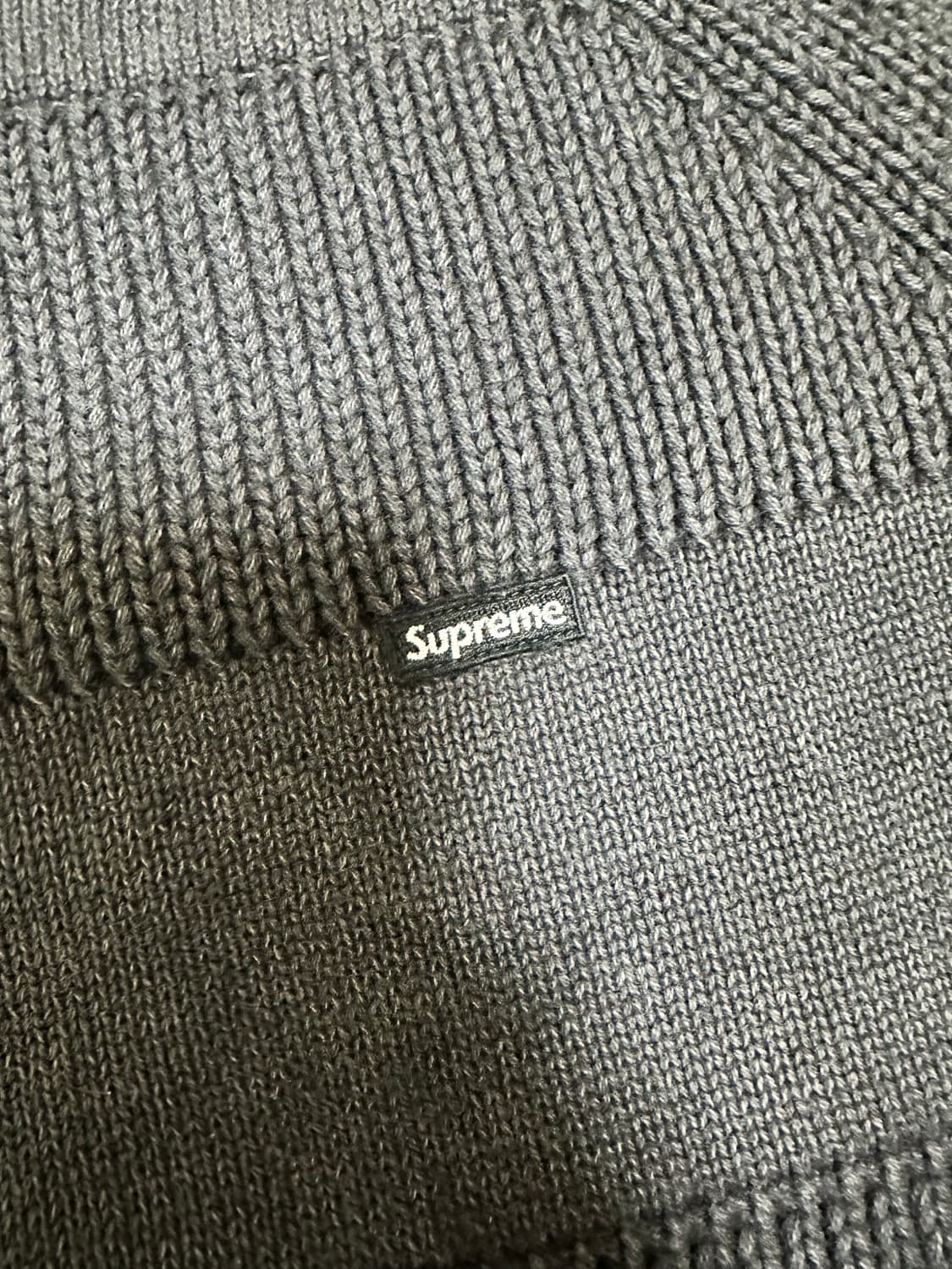 슈프림 스몰 박스 스트라이프 스웨터 블랙 -23SS 상품이미지3