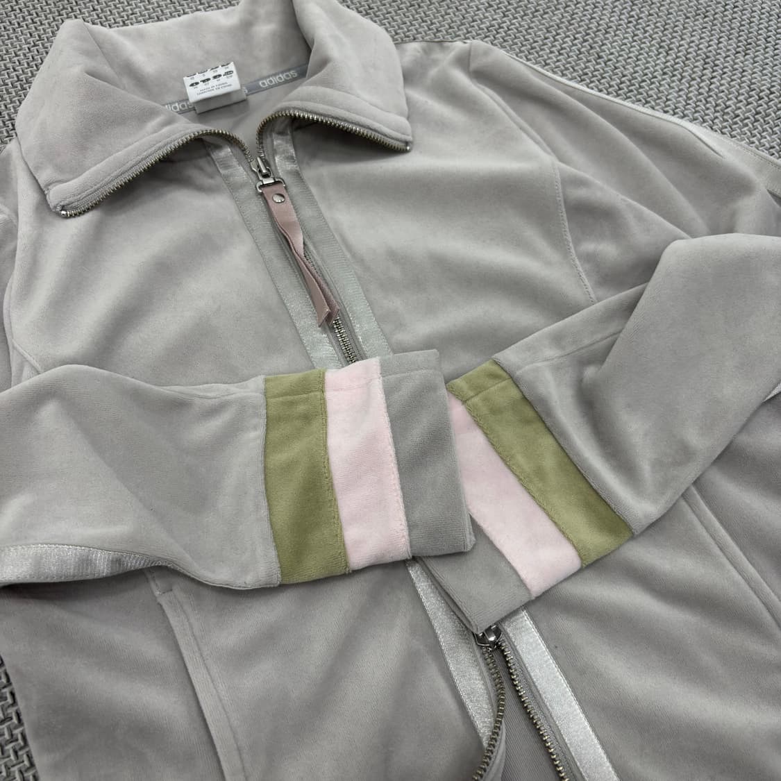 adidas Y2K무드 벨벳 여성 트랙탑  상품이미지4
