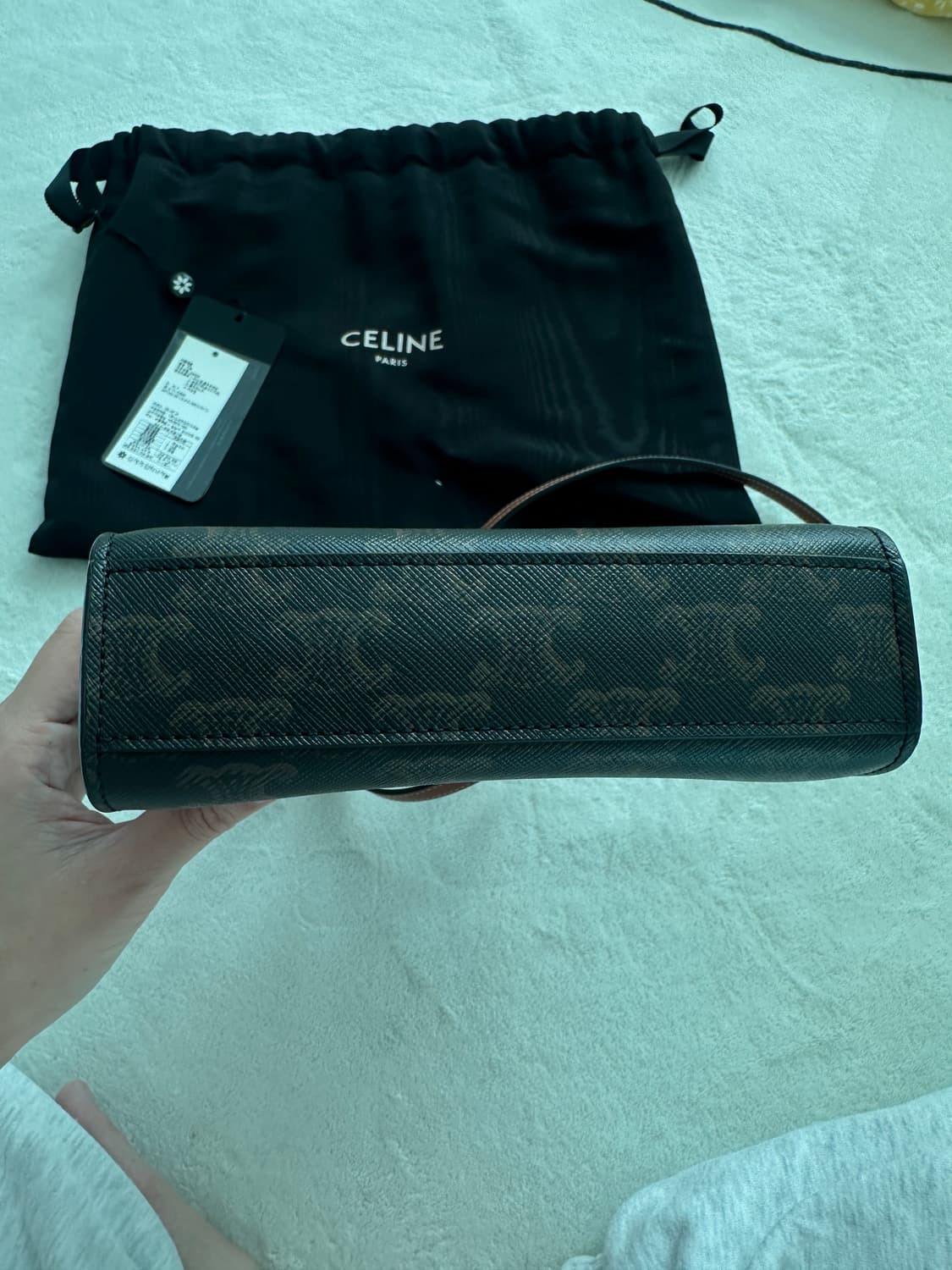 셀린느 트리옹프 카바스 미니백 상품이미지4