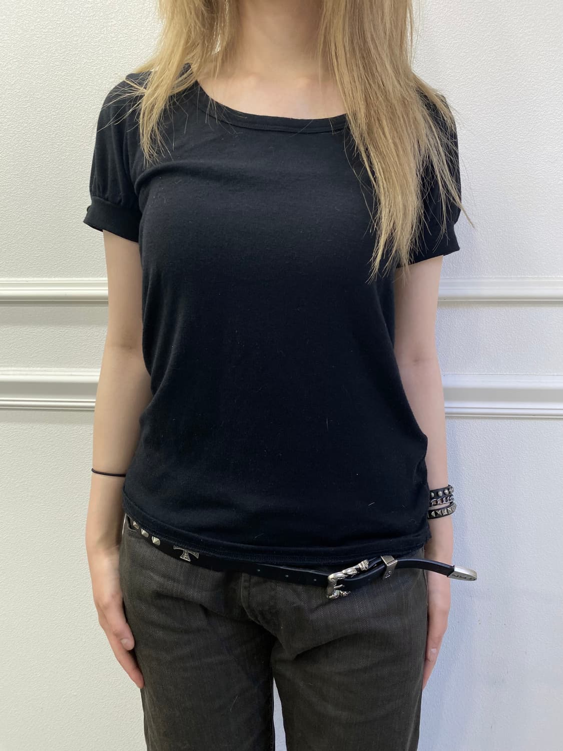 [Dosch] Black Minimal Slim Fit Tee 상품이미지1