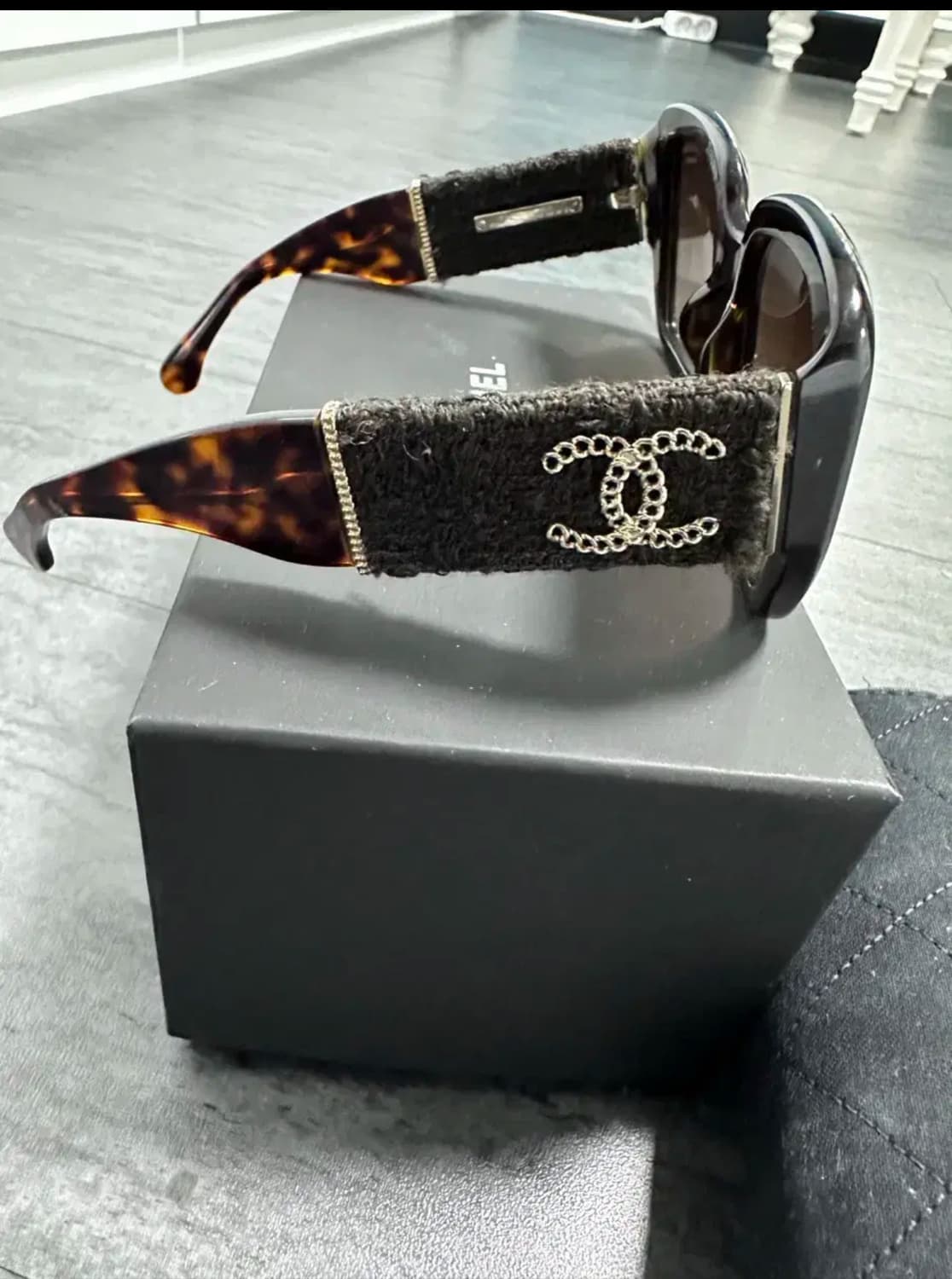 샤넬 스퀘어 프레임 아세테이트 선글라스 상품이미지4