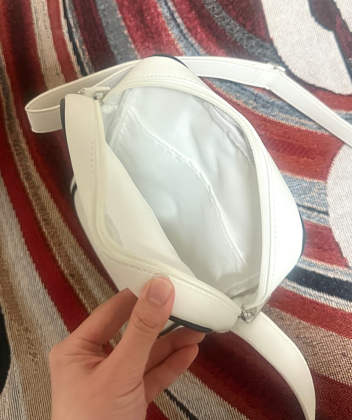 오아시스 30주년 전시 크로스백 S 상품이미지4