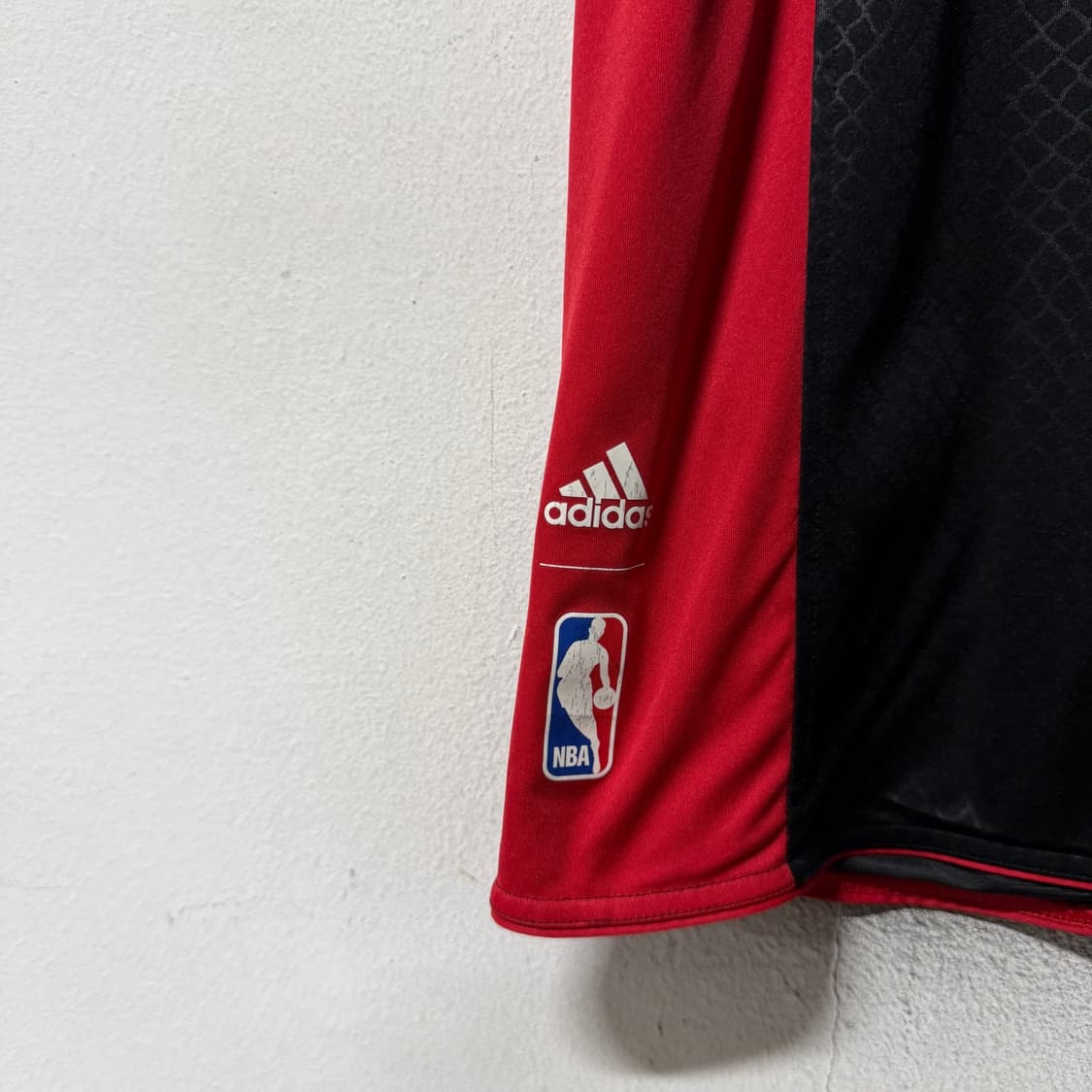 아디다스 x NBA 시카고 불스 빅 프린팅 바스켓볼 쇼트 팬츠 상품이미지3