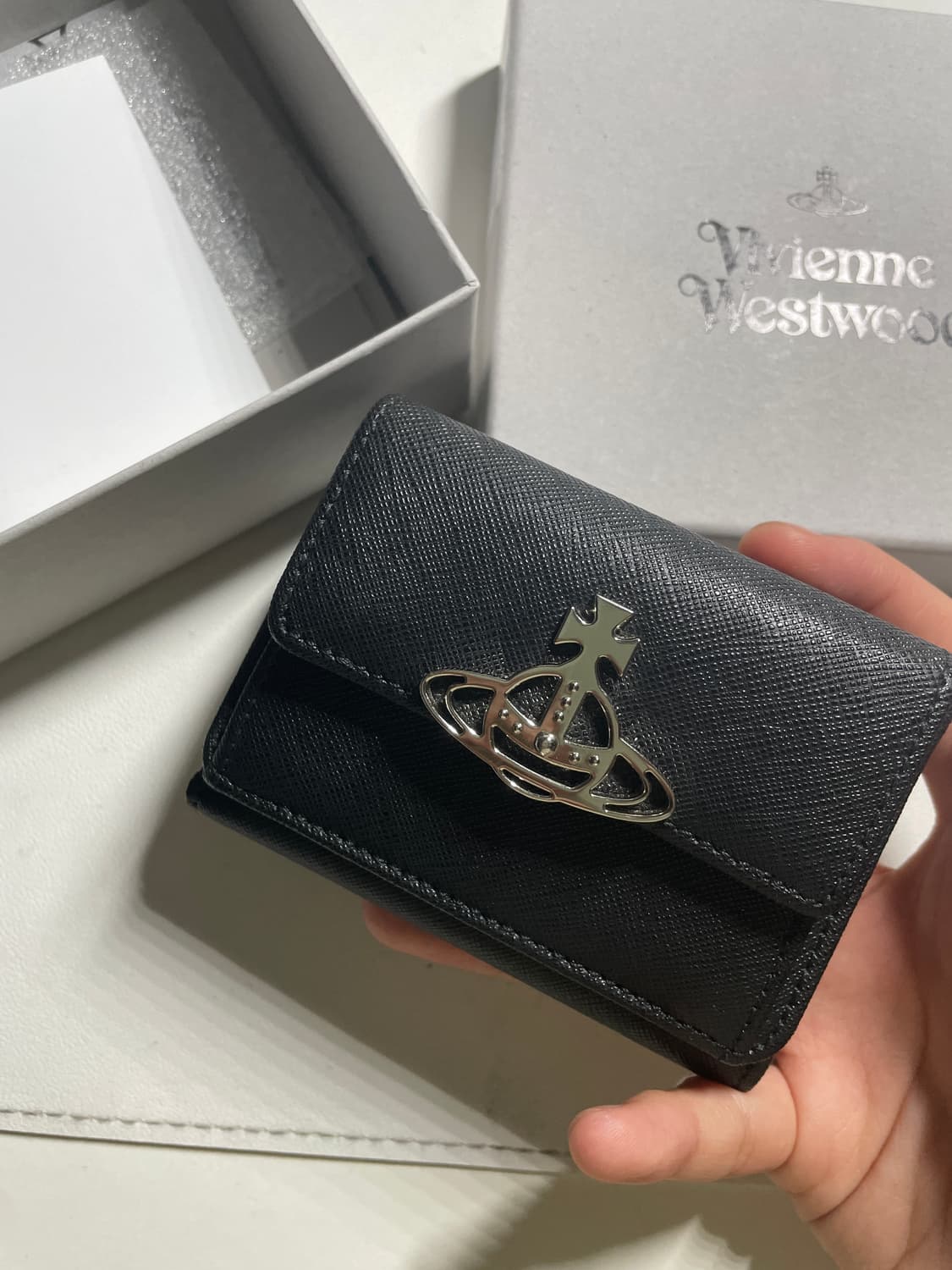 비비안 스위트우드 지갑 상품이미지1