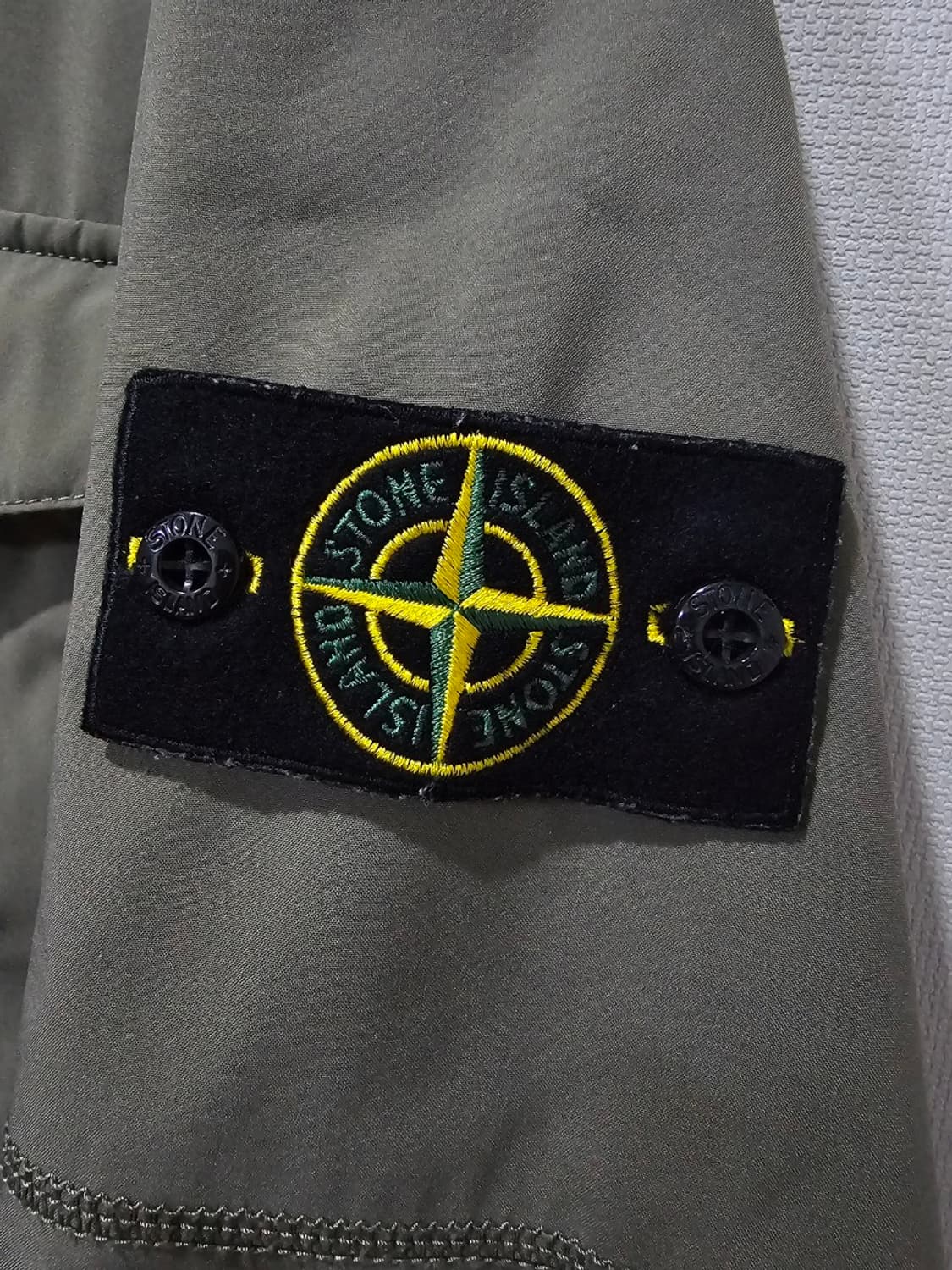 정품 스톤아일랜드 소프트쉘 프리마로프트 자켓 95 / M 상품이미지4