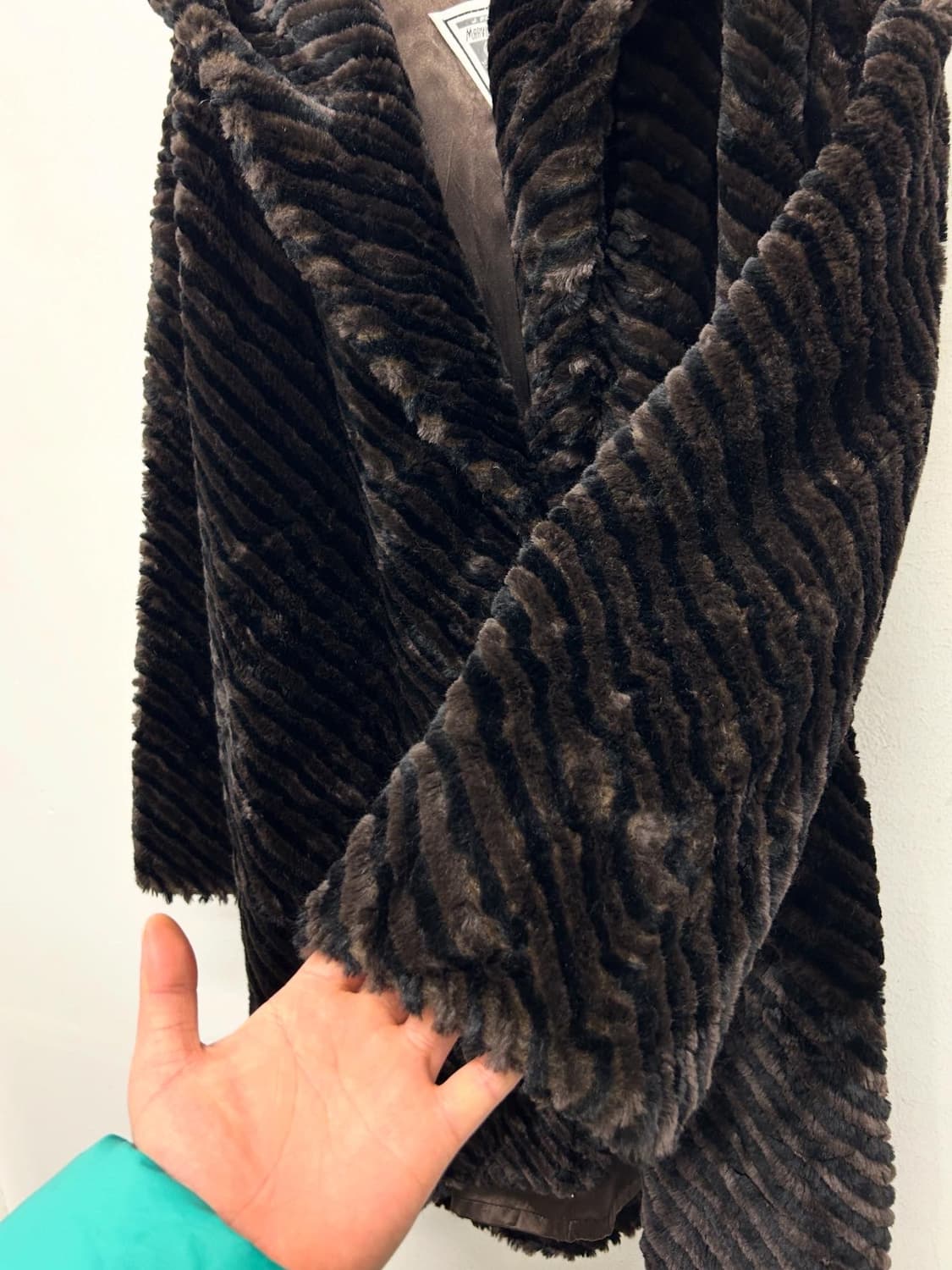 J. Percy for Marvin Richards 페이크 퍼 후드 코트 상품이미지4