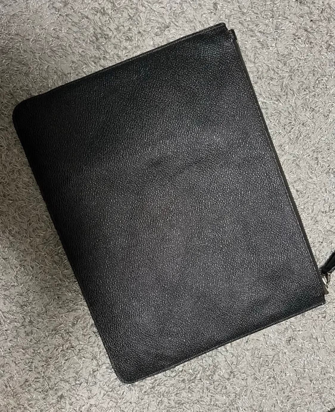 Givenchy 샤크 클러치백 상품이미지3