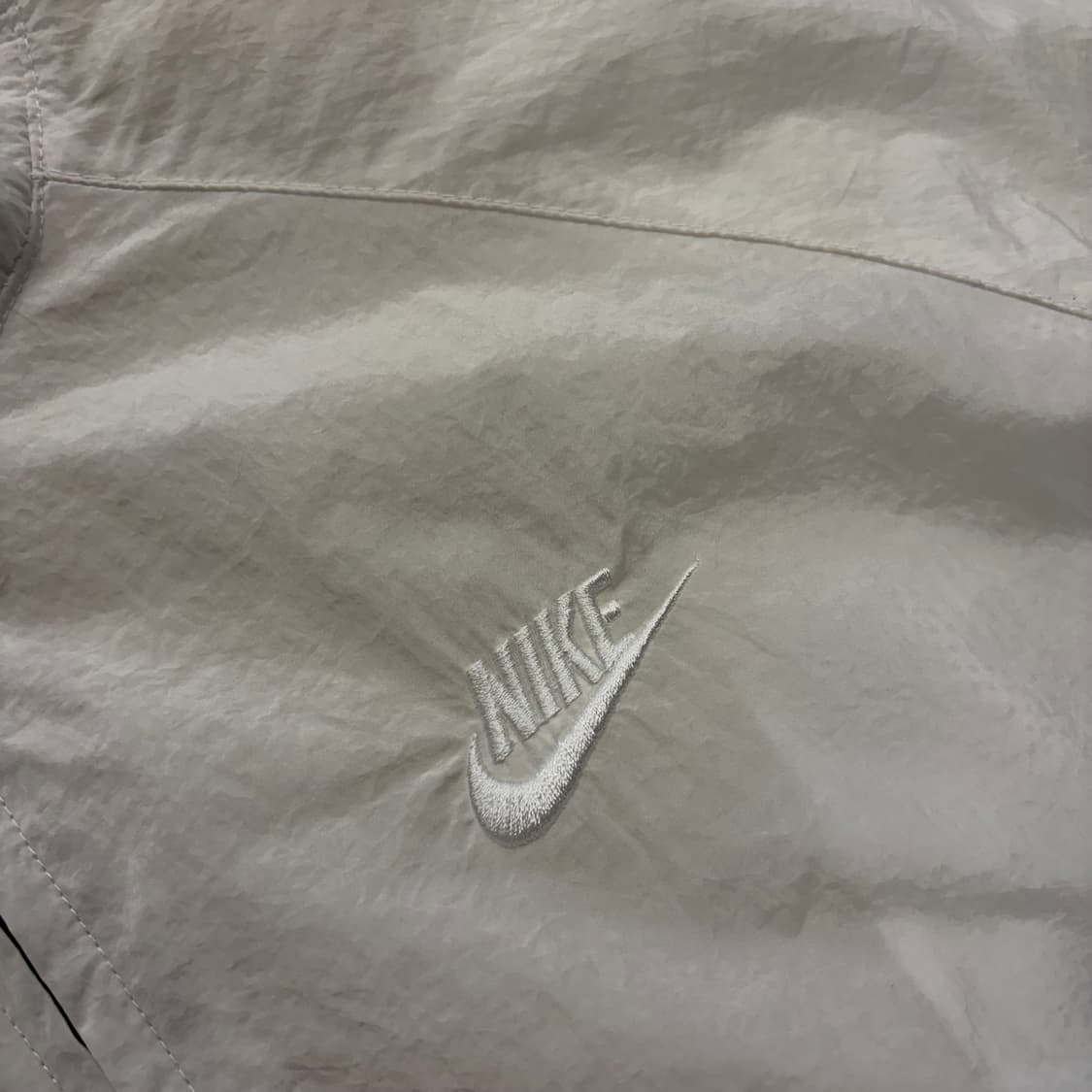 [M] 나이키 빅스우시 바람막이 화이트 블랙 D673 상품이미지4