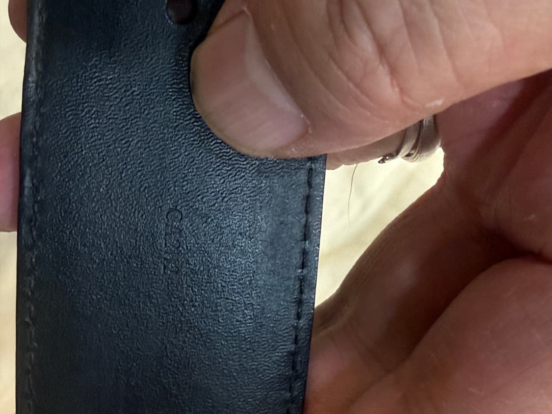 정품 루이비통 이니셜 카본 다미에 벨트 팝니다 상품이미지5