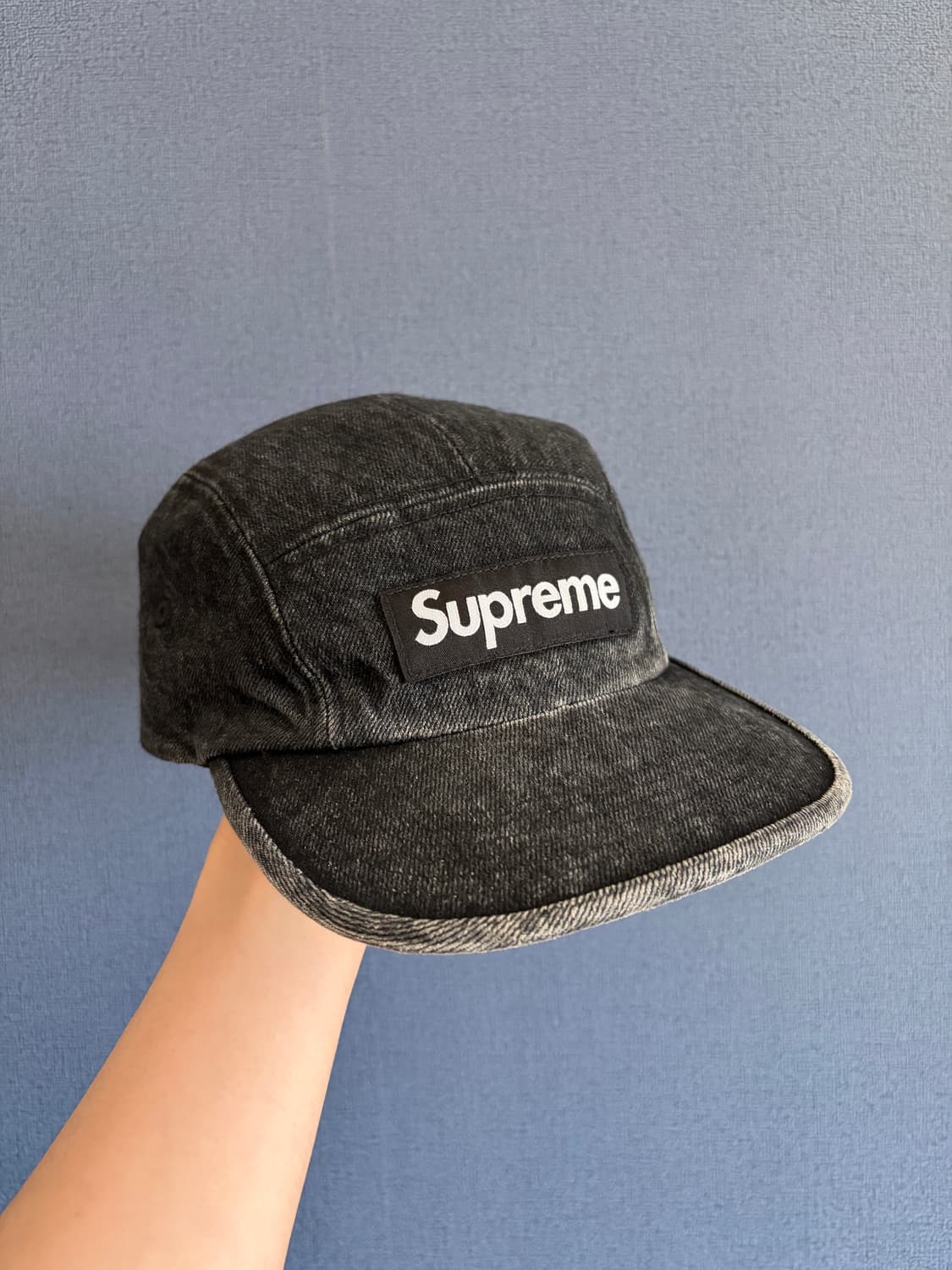 슈프림 데님 캠프캡 블랙 25SS 상품이미지1